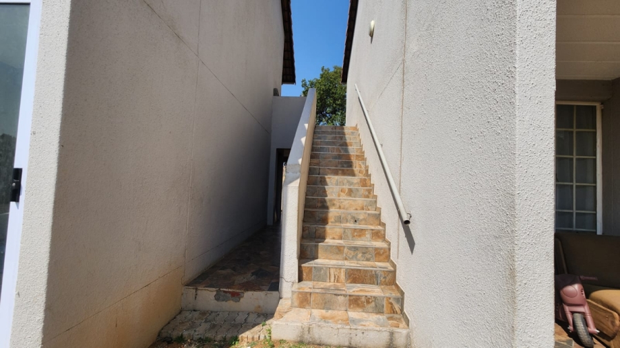 2 Bedroom Property for Sale in Edenvale Central Gauteng