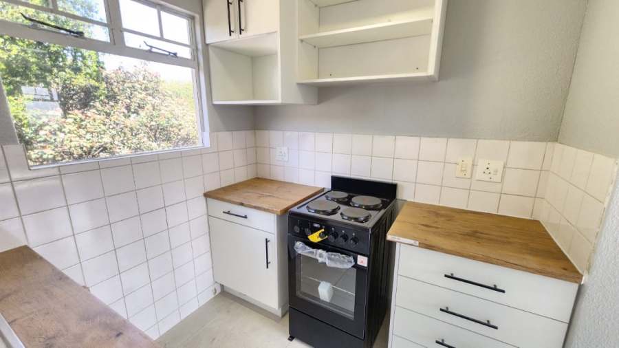 2 Bedroom Property for Sale in Edenvale Central Gauteng