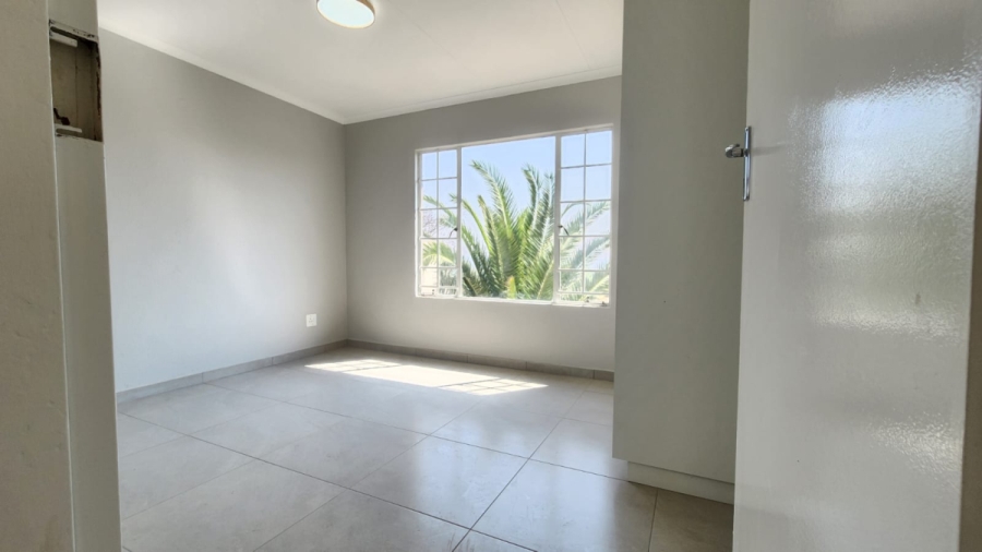2 Bedroom Property for Sale in Edenvale Central Gauteng