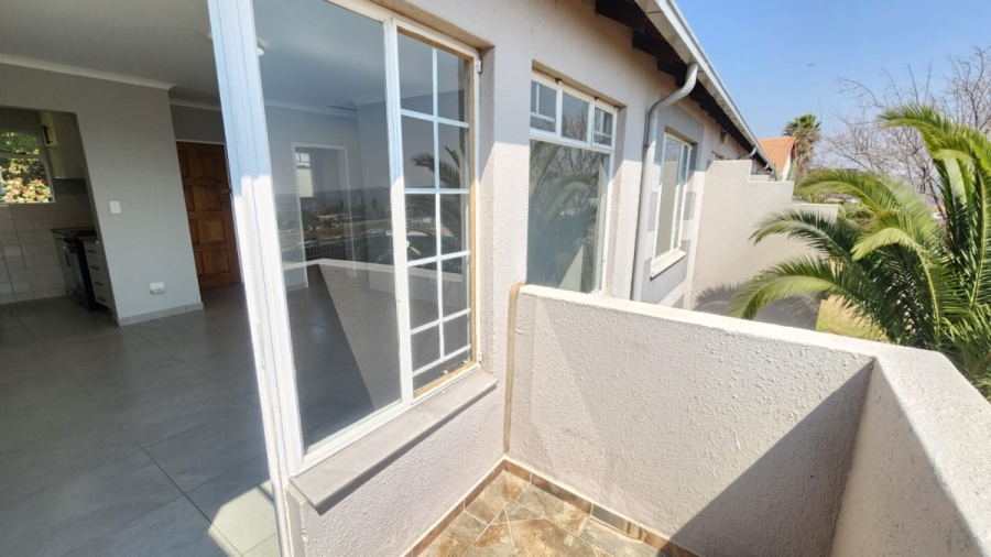 2 Bedroom Property for Sale in Edenvale Central Gauteng