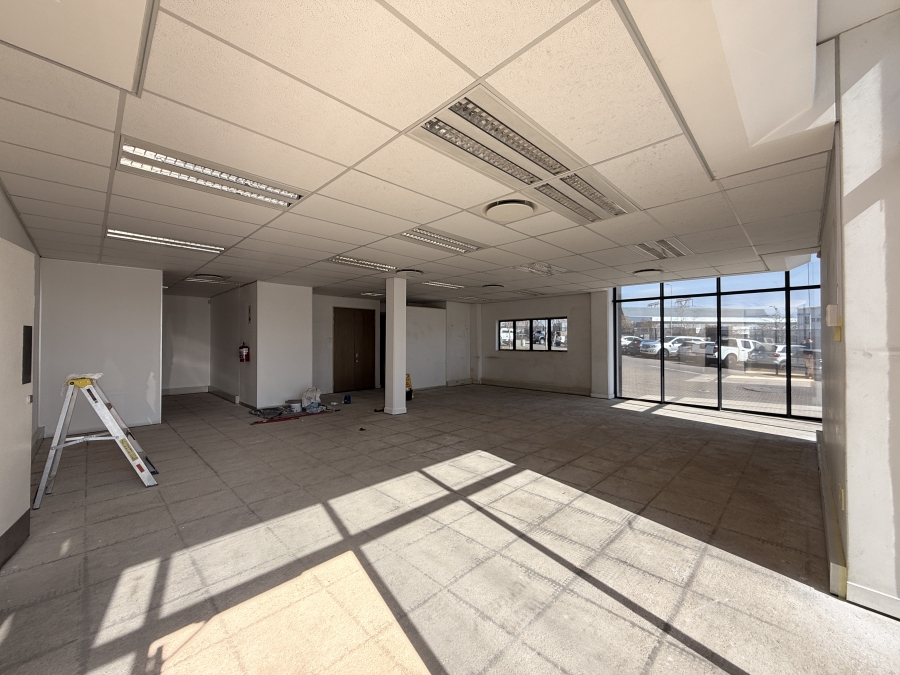 To Let commercial Property for Rent in Louwlardia Gauteng