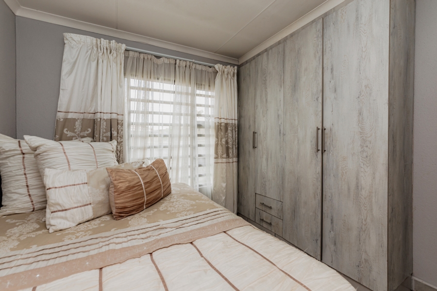 3 Bedroom Property for Sale in Mohlakeng Gauteng