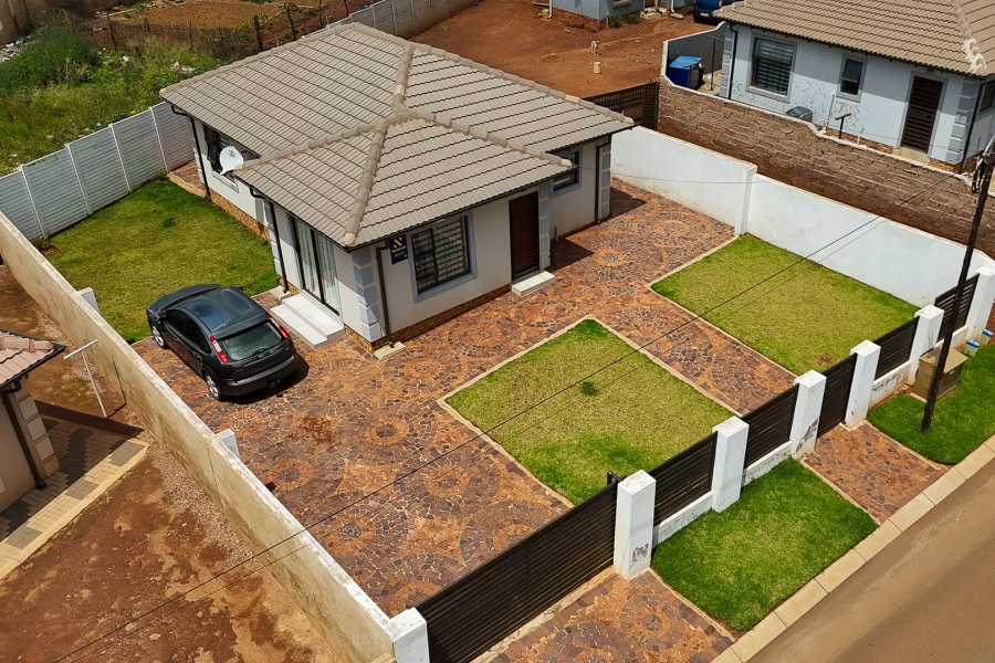 3 Bedroom Property for Sale in Mohlakeng Gauteng