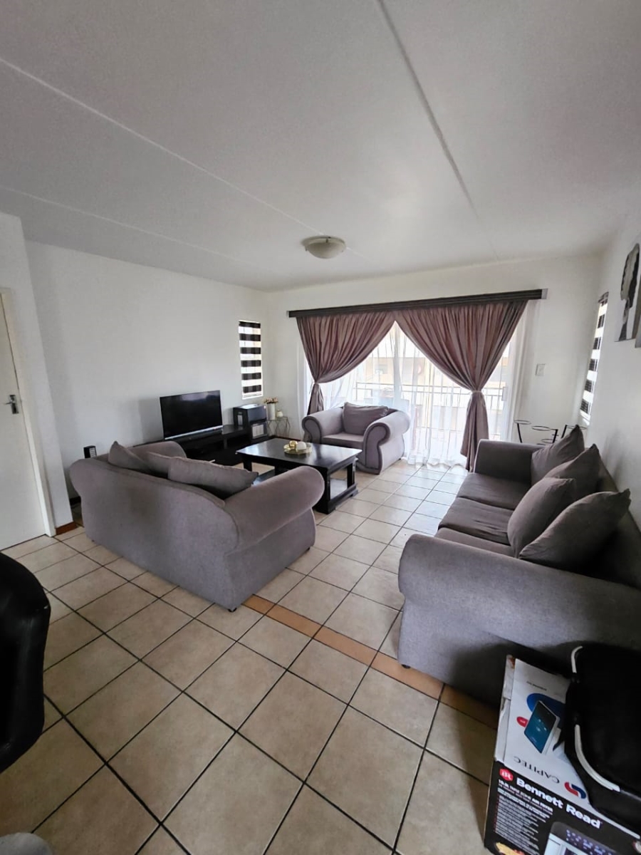 To Let 3 Bedroom Property for Rent in Erand Gardens Gauteng
