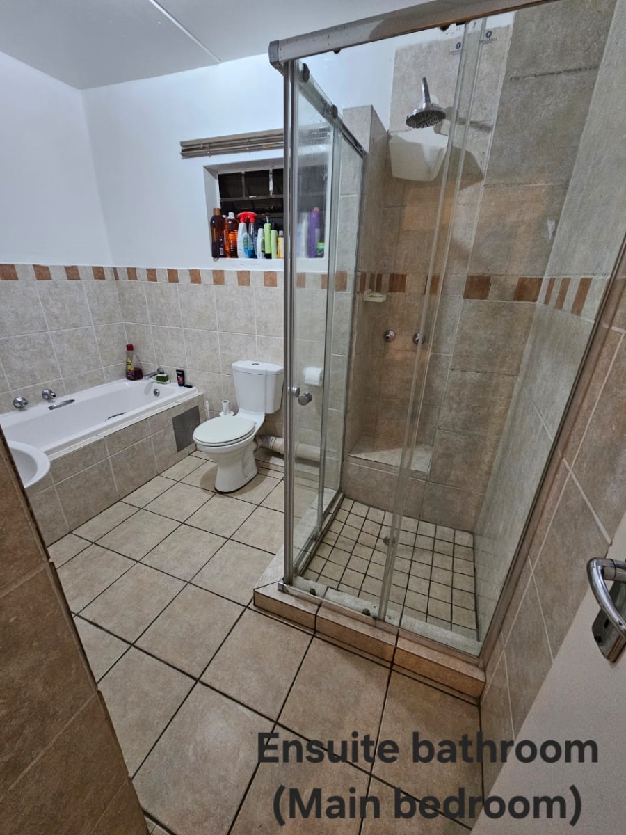 To Let 3 Bedroom Property for Rent in Erand Gardens Gauteng