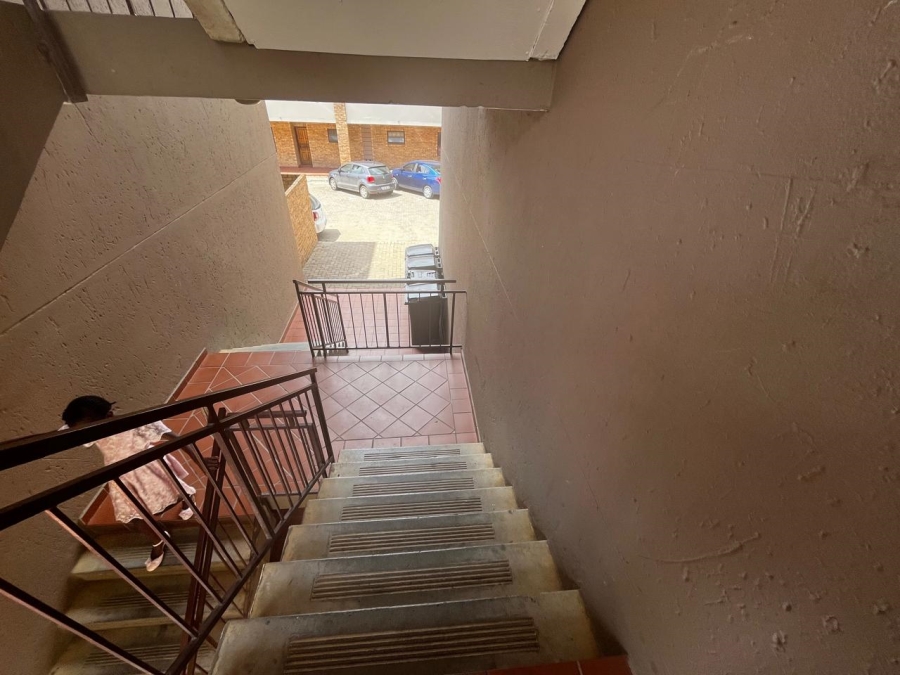 To Let 3 Bedroom Property for Rent in Erand Gardens Gauteng