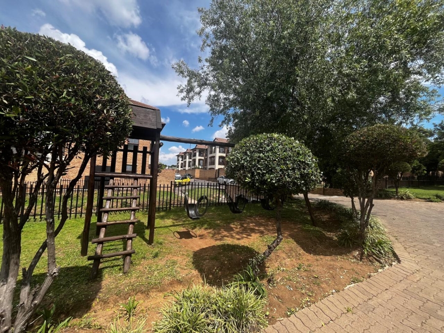 To Let 3 Bedroom Property for Rent in Erand Gardens Gauteng