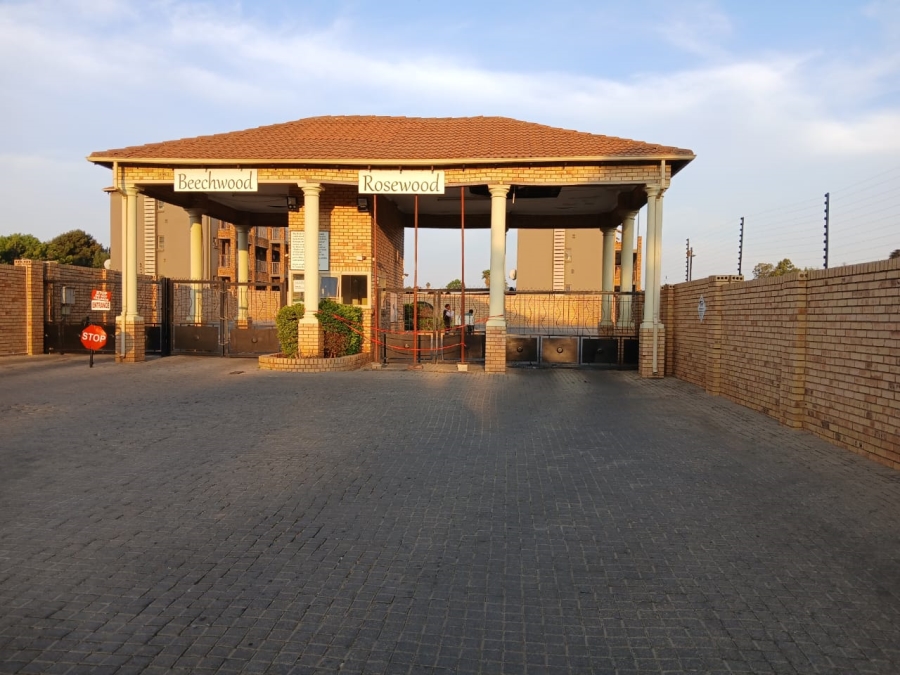 2 Bedroom Property for Sale in Greenhills Gauteng