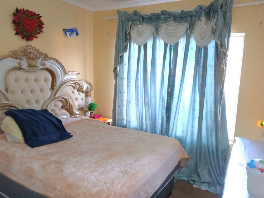 2 Bedroom Property for Sale in Greenhills Gauteng