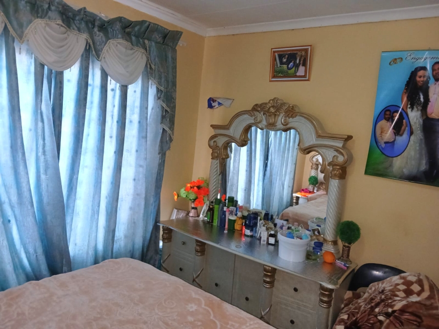 2 Bedroom Property for Sale in Greenhills Gauteng