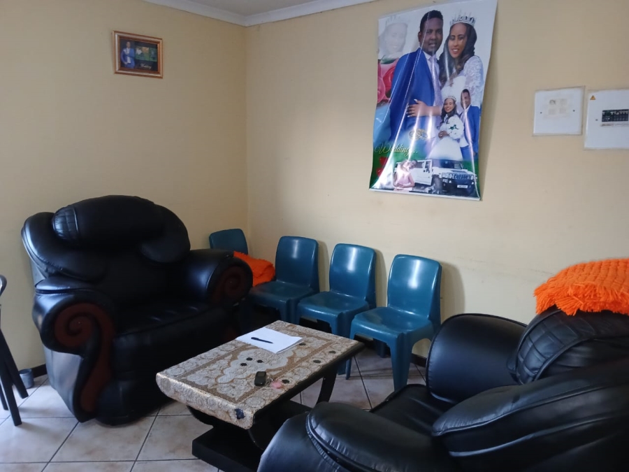 2 Bedroom Property for Sale in Greenhills Gauteng