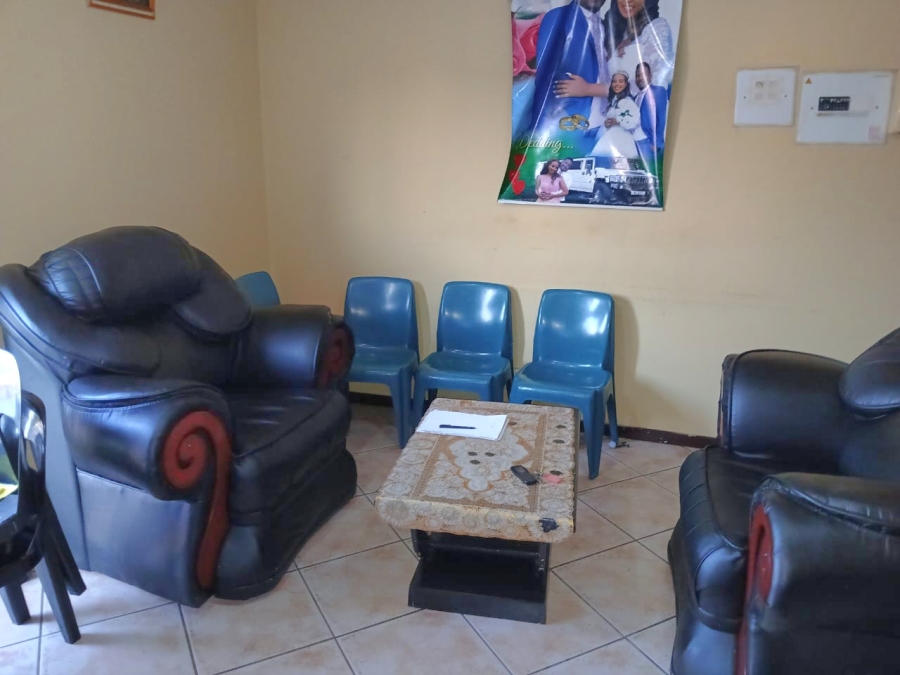 2 Bedroom Property for Sale in Greenhills Gauteng