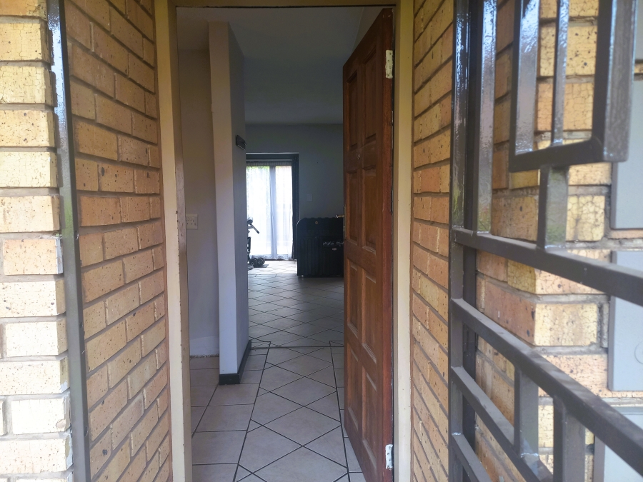 2 Bedroom Property for Sale in Eco Park Gauteng