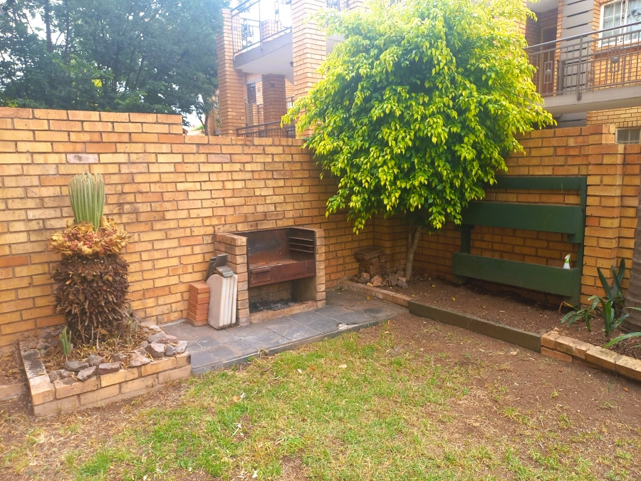 2 Bedroom Property for Sale in Eco Park Gauteng