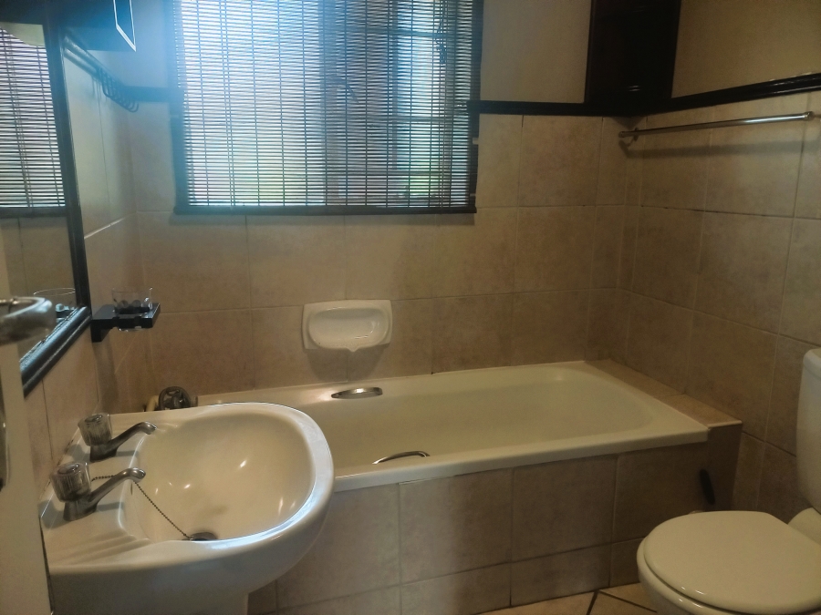 2 Bedroom Property for Sale in Eco Park Gauteng