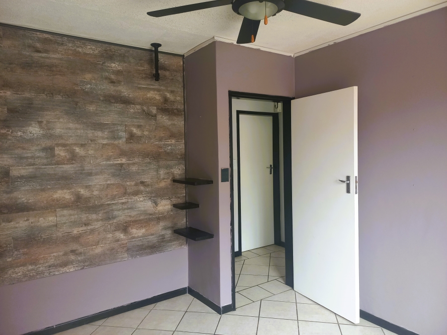 2 Bedroom Property for Sale in Eco Park Gauteng