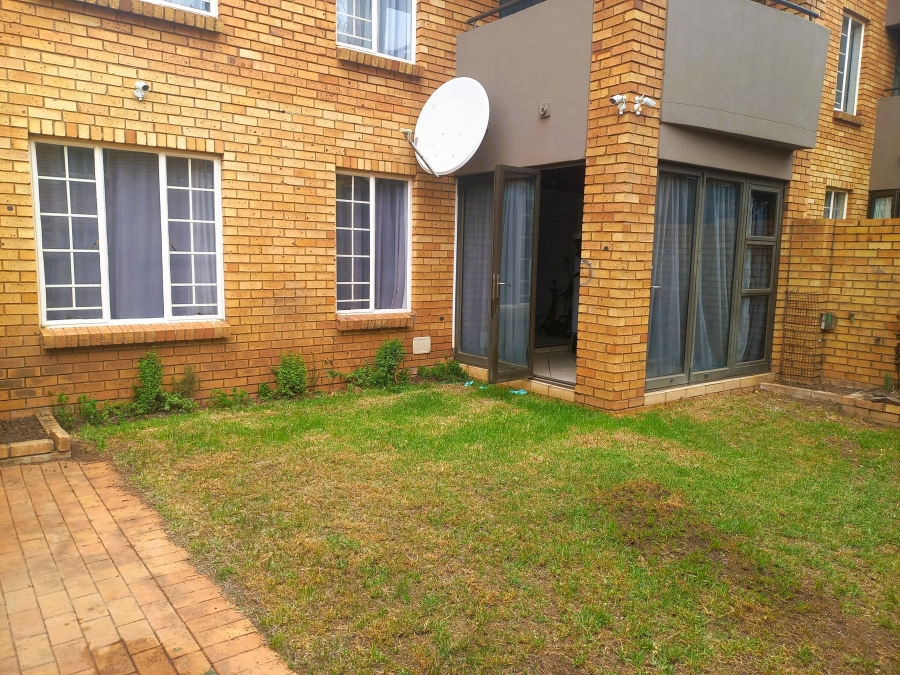 2 Bedroom Property for Sale in Eco Park Gauteng