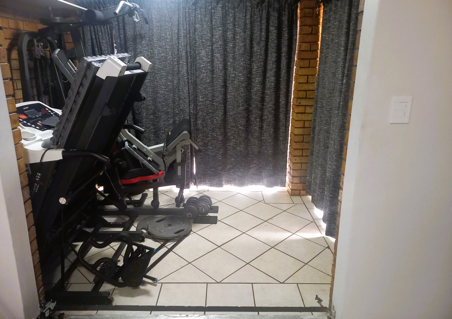 2 Bedroom Property for Sale in Eco Park Gauteng