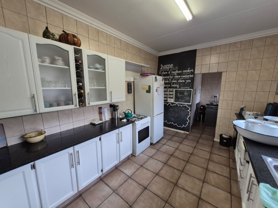 To Let 3 Bedroom Property for Rent in Faerie Glen Gauteng
