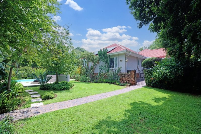 4 Bedroom Property for Sale in Robindale Gauteng