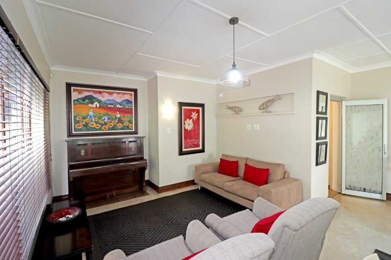 4 Bedroom Property for Sale in Robindale Gauteng