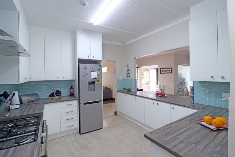 4 Bedroom Property for Sale in Robindale Gauteng