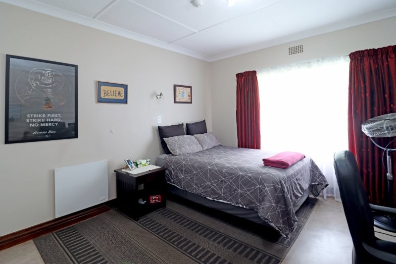 4 Bedroom Property for Sale in Robindale Gauteng