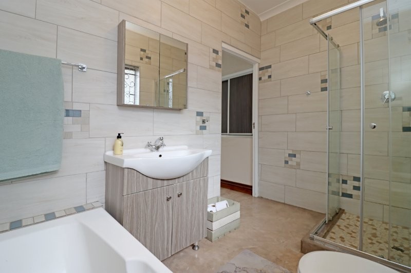 4 Bedroom Property for Sale in Robindale Gauteng