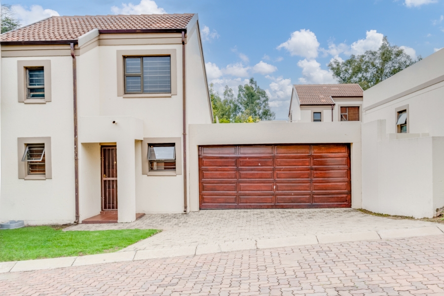 To Let 3 Bedroom Property for Rent in Sunninghill Gauteng