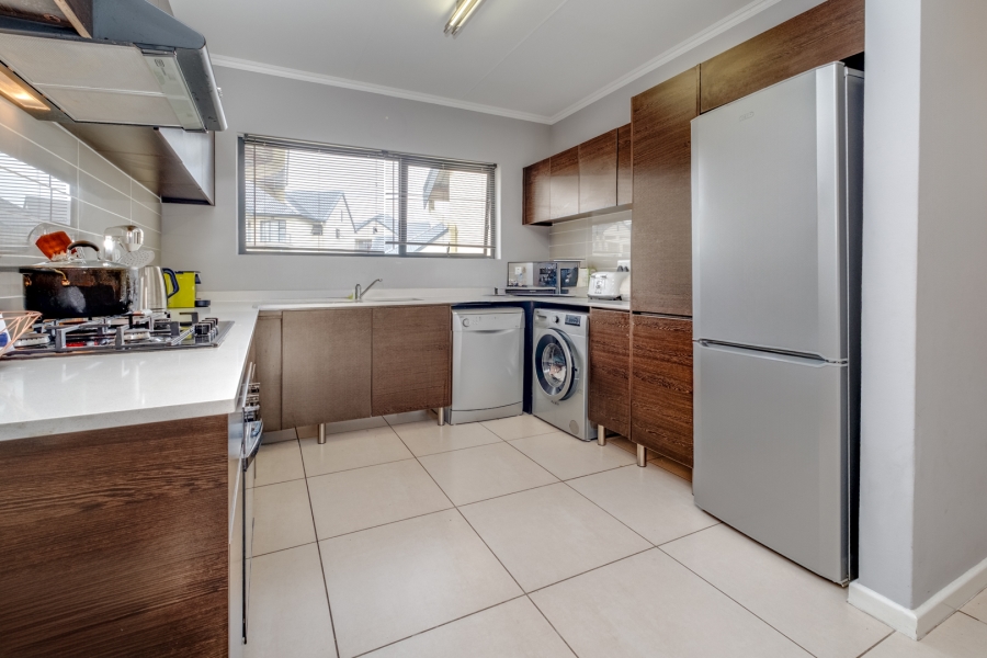 To Let 2 Bedroom Property for Rent in Barbeque Downs Gauteng