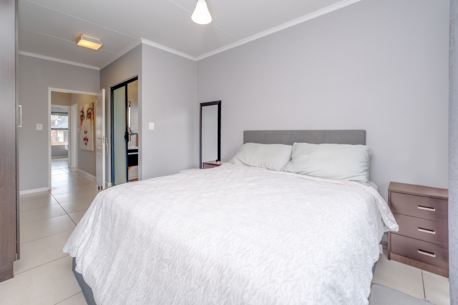 To Let 2 Bedroom Property for Rent in Barbeque Downs Gauteng