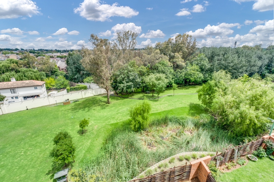 To Let 2 Bedroom Property for Rent in Barbeque Downs Gauteng