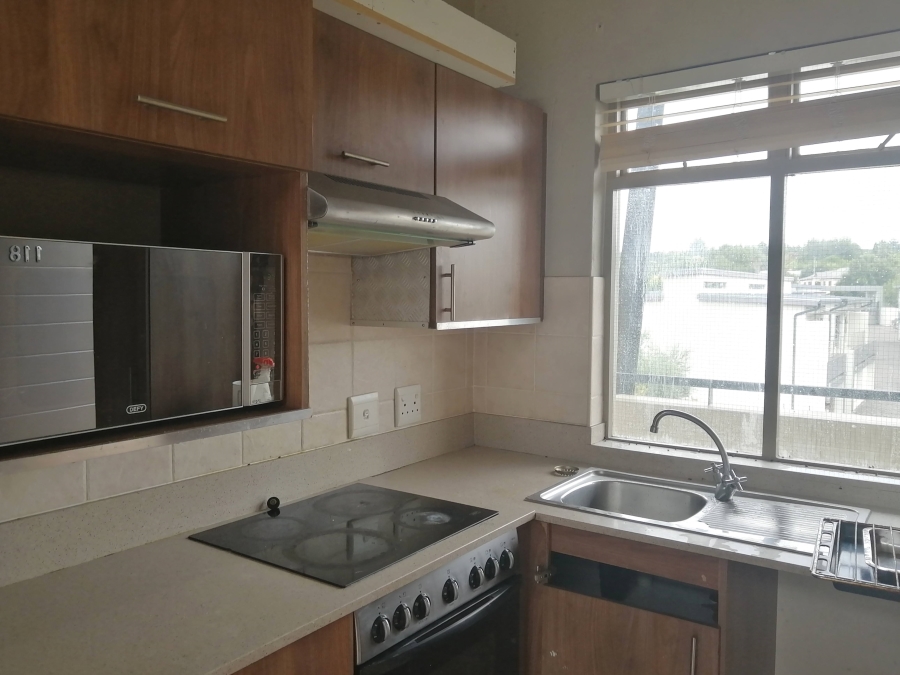 To Let 2 Bedroom Property for Rent in Lonehill Gauteng