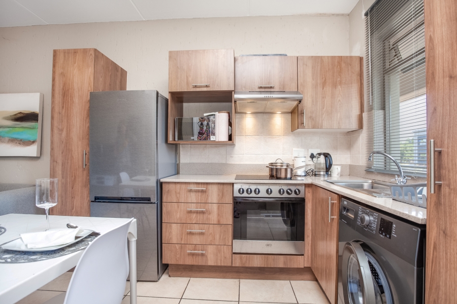 To Let 2 Bedroom Property for Rent in Lonehill Gauteng