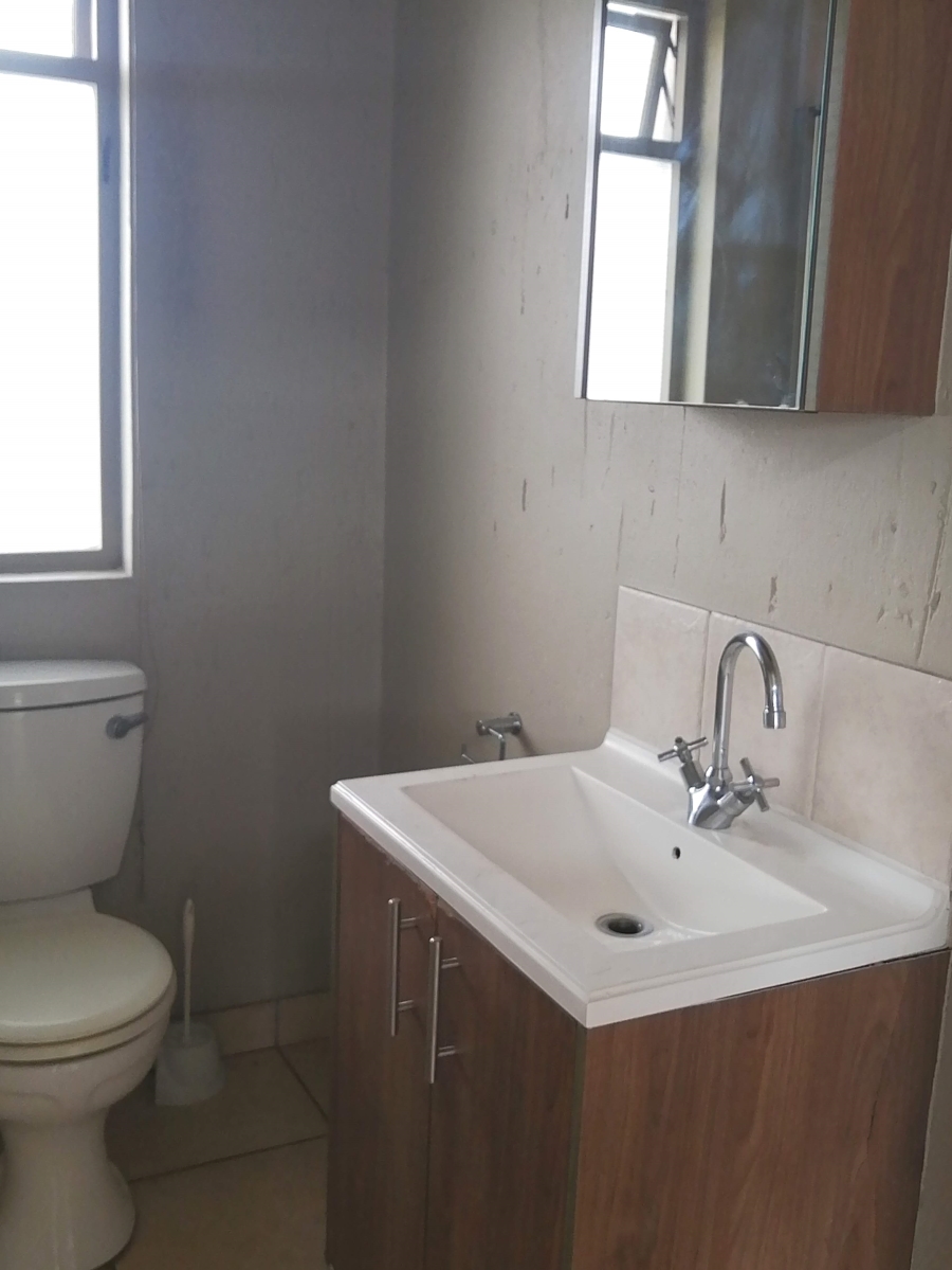 To Let 2 Bedroom Property for Rent in Lonehill Gauteng