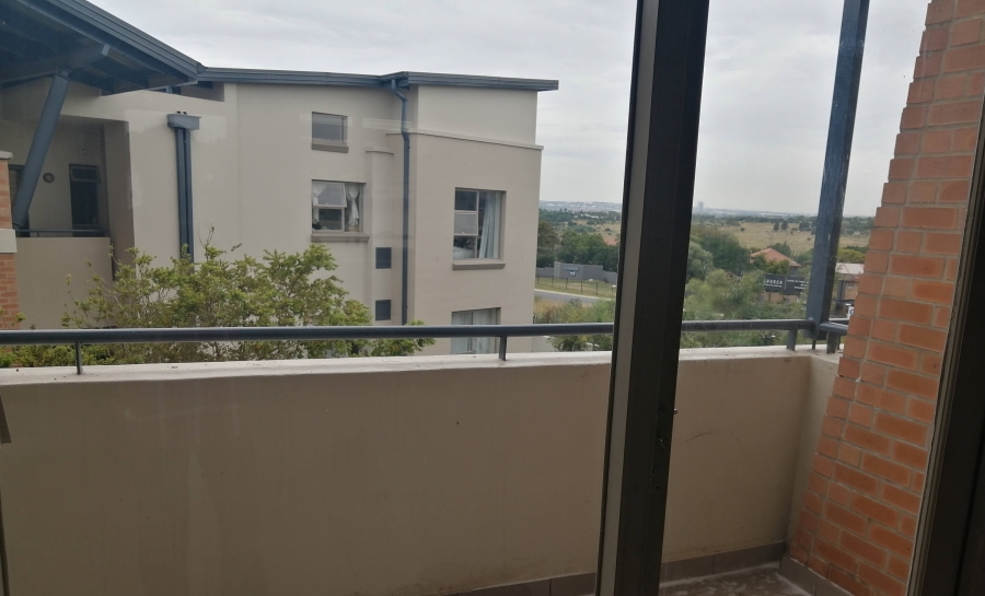 To Let 2 Bedroom Property for Rent in Lonehill Gauteng