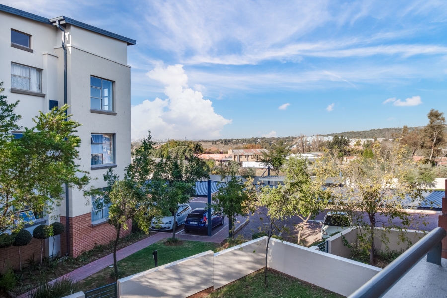 To Let 2 Bedroom Property for Rent in Lonehill Gauteng