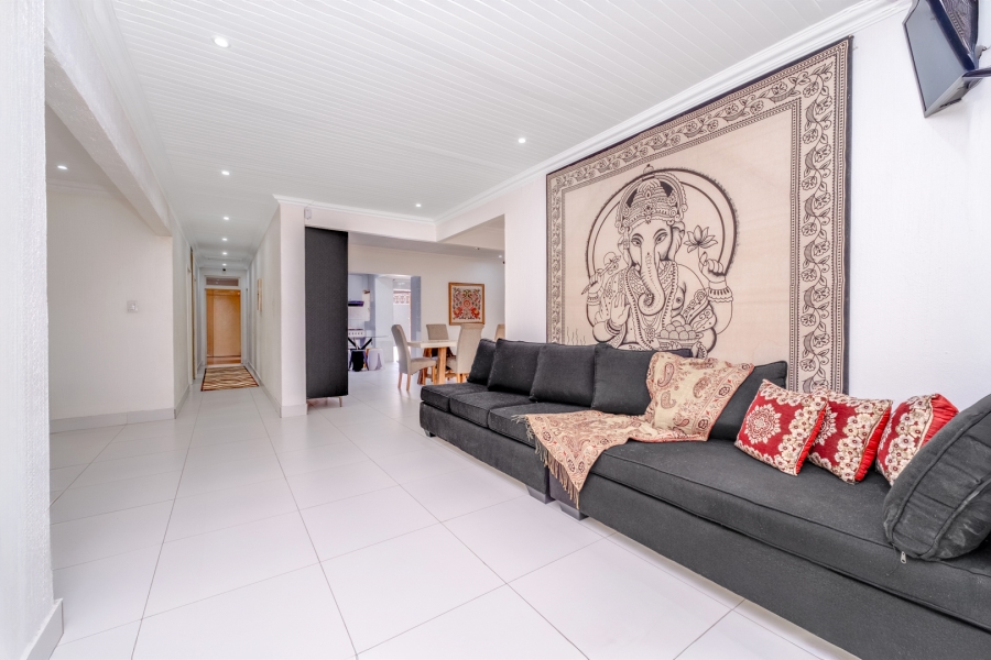 6 Bedroom Property for Sale in Lonehill Gauteng