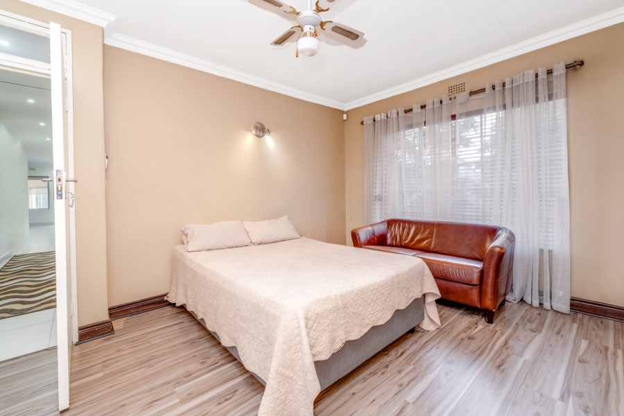 6 Bedroom Property for Sale in Lonehill Gauteng