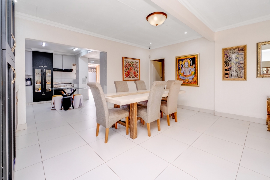 6 Bedroom Property for Sale in Lonehill Gauteng