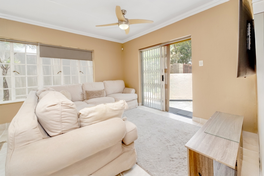 6 Bedroom Property for Sale in Lonehill Gauteng