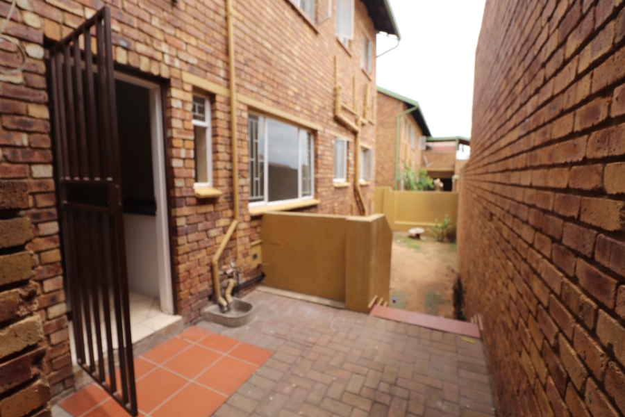 To Let 3 Bedroom Property for Rent in Terenure Gauteng