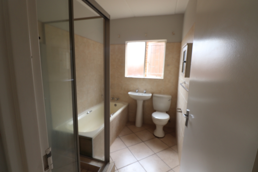 To Let 3 Bedroom Property for Rent in Terenure Gauteng
