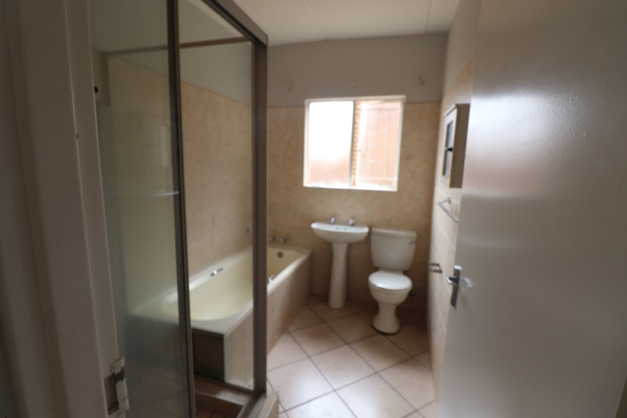 To Let 3 Bedroom Property for Rent in Terenure Gauteng
