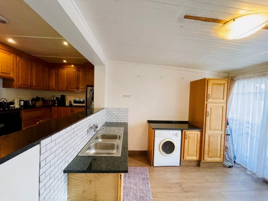 3 Bedroom Property for Sale in Randhart Gauteng