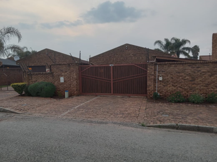 2 Bedroom Property for Sale in Edelweiss Gauteng