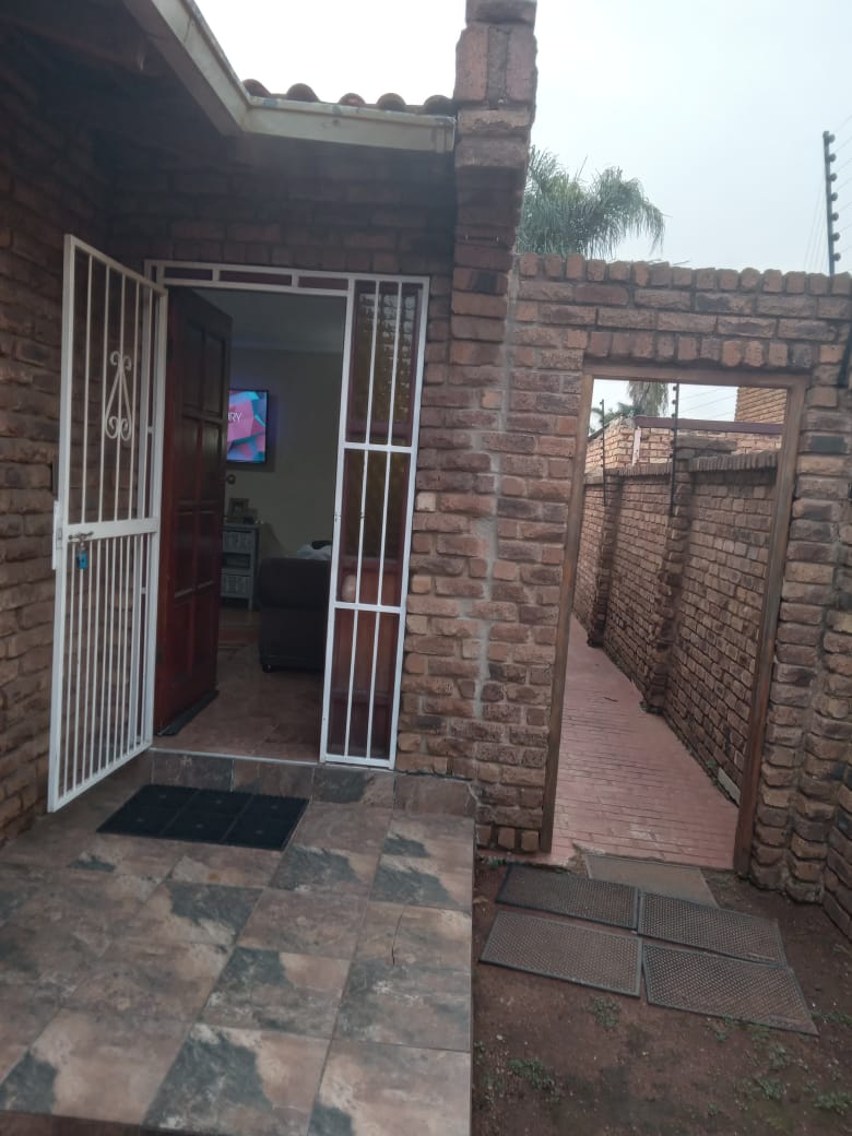 2 Bedroom Property for Sale in Edelweiss Gauteng