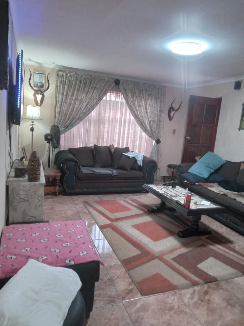 2 Bedroom Property for Sale in Edelweiss Gauteng