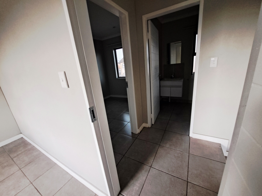 To Let 2 Bedroom Property for Rent in Albertsdal Gauteng