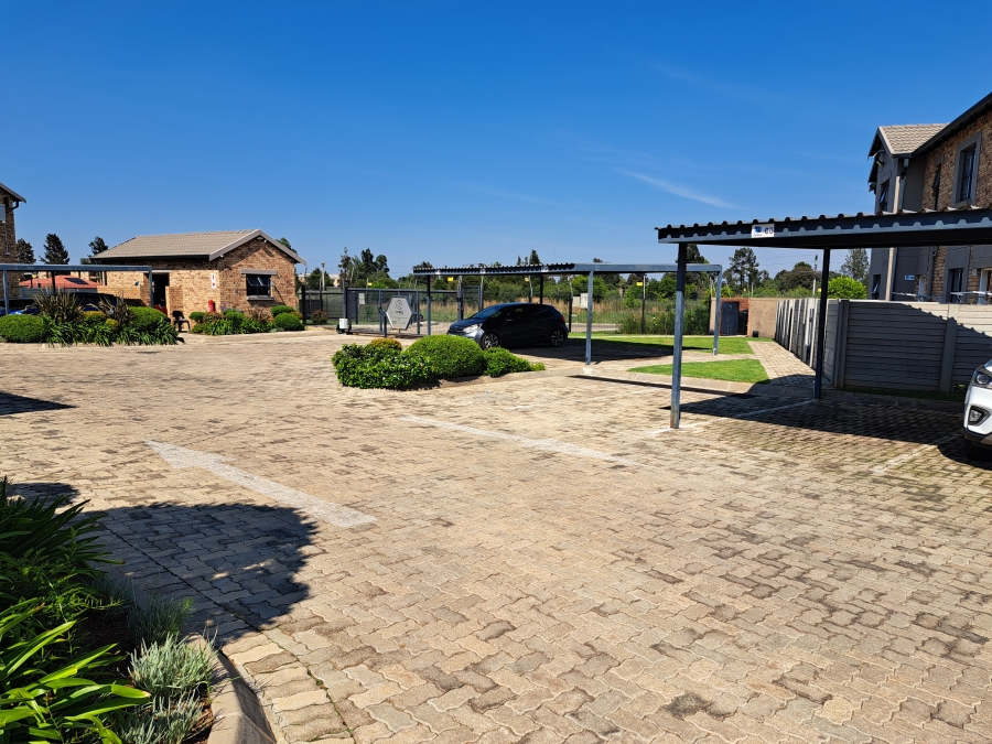 To Let 2 Bedroom Property for Rent in Albertsdal Gauteng